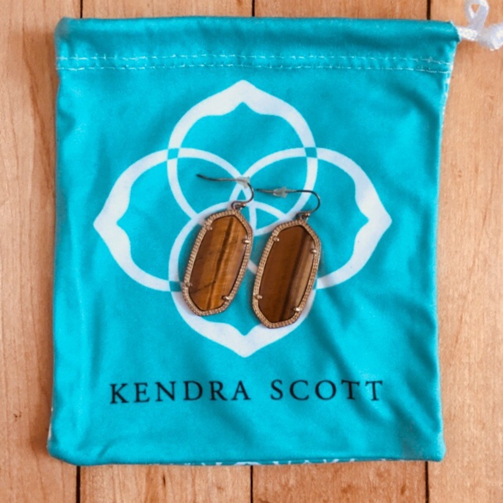 Kendra Scott Elle gold drop earrings